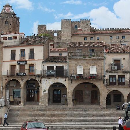 Alojamientos Plaza Mayor ตรูคีโย ภายนอก รูปภาพ