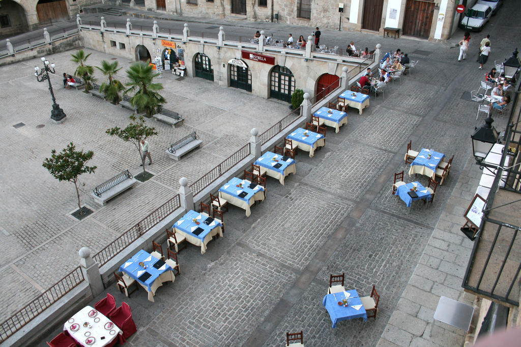 Alojamientos Plaza Mayor ตรูคีโย ภายนอก รูปภาพ