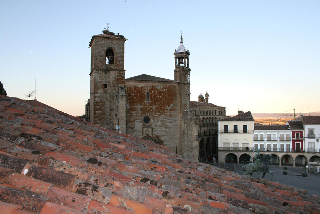 Alojamientos Plaza Mayor ตรูคีโย ภายนอก รูปภาพ