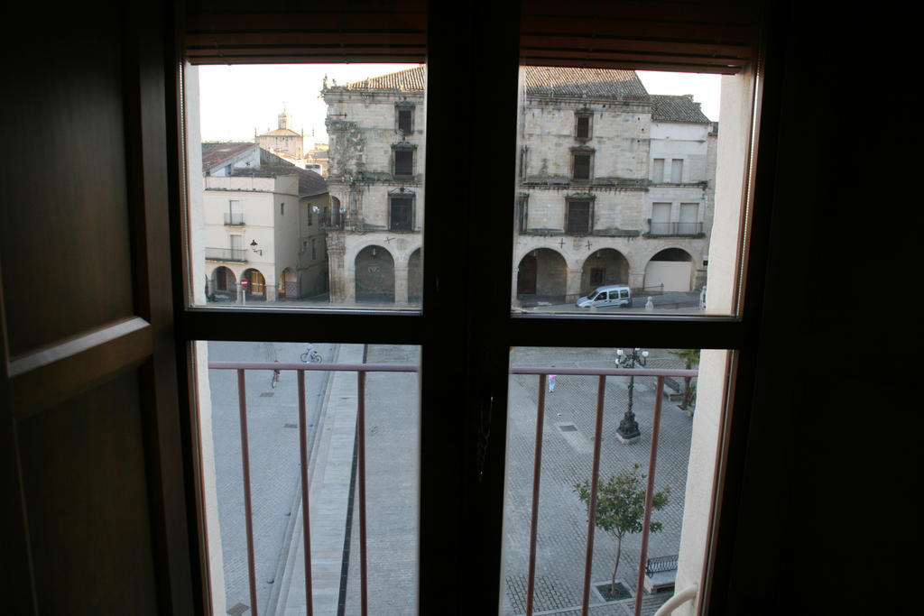 Alojamientos Plaza Mayor ตรูคีโย ห้อง รูปภาพ